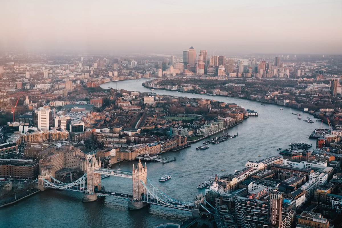 London skyline at night